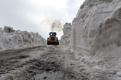 Nisan ayında 5 metre kar ile mücadele!