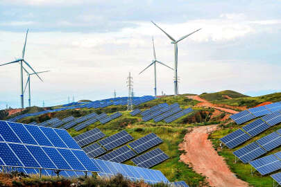 Elektrikte kurulu gücünün yüzde 54'ü yenilenebilir enerjiden