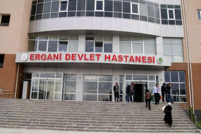 Hemşire bandı çıkarırken bebeğin parmağını kesti!