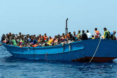  Akdeniz’de 400 düzensiz göçmen kurtarılmayı bekliyor