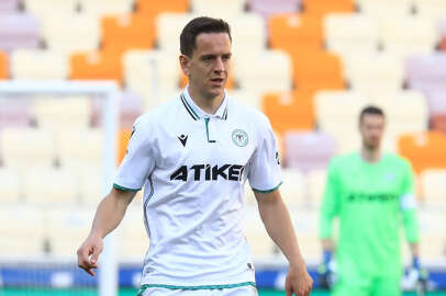 Beşiktaş’ta Amir Hadziahmetovic cezalı duruma düştü   