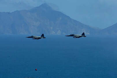 Çin, Tayvan’ın kuzeyindeki hava sahasını kapatıyor   