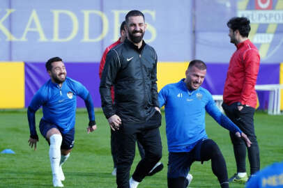 Arda Turan, Eyüpspor ile ilk antrenmanına çıktı