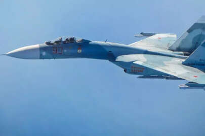 Rus pilot İngiliz uçağına füze fırlattı!