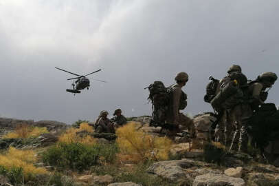 Bakan Akar: Mehmetçik teröristlerin Zap’taki ‘kale’sine girdi