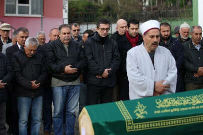 Nuri Bilge Ceylan annesini sonsuzluğa uğurladı