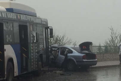  Başkent’te halk otobüsü ile otomobil çarpıştı: 1 ölü   