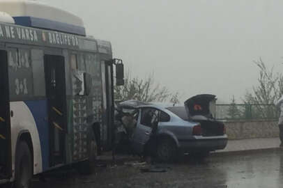    Başkent’te halk otobüsü ile otomobil çarpıştı: 1 ölü   