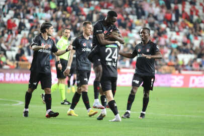 Sivasspor ligdeki galibiyet sayısını 10’a çıkarttı   