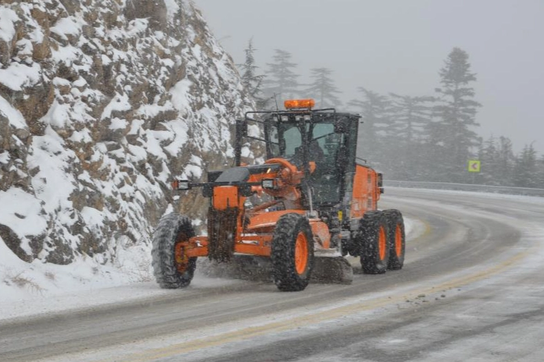 Antalya'ya Nisan karı!