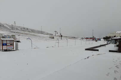 Erciyes'te kar sürprizi