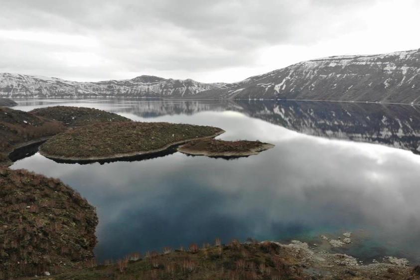 Nemrut'ta iki mevsim güzelliği
