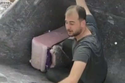 Yıkılan evinin enkazında kalan milyonluk altınları böyle kurtardı