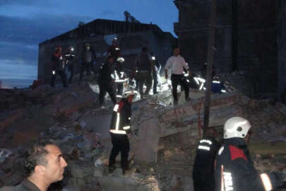 Malatya’da çöken hasarlı binadan acı haber: 1 ölü