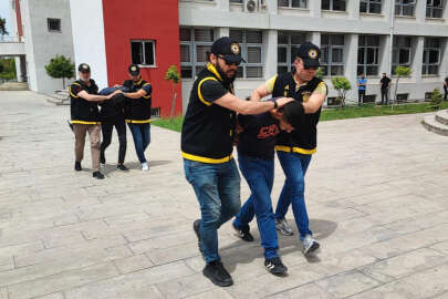 Seçim bürosuna sığınan şahsı yaralayan iki kişi yakalandı