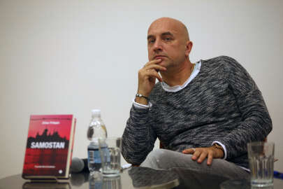 Rus yazar Zakhar Prilepin'e bombalı saldırı... Yaralı kurtuldu