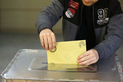 Bakan Bozdağ'ın oy kullandığı sandıktan Erdoğan çıktı