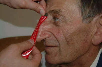 Dünyanın en uzun burunlu adamı Mehmet Özyürek'ten acı haber!