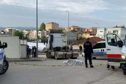 Bursa'da acı olay! TIR'ın çarptığı yaşlı kadın hayatını kaybetti