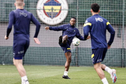 Fenerbahçe'de Sivasspor maçı hazırlıklarına başladı