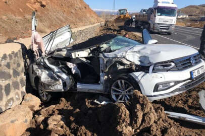 Otomobil, beton mikseri ile çarpıştı: 1 yaralı