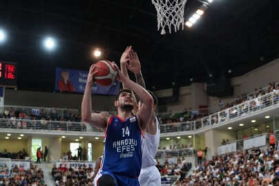 Anadolu Efes'ten Merkezefendi'ye 23 sayı fark! Sıralama belli oldu