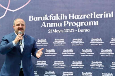 Bakan Varank, Bursa Kestel'de düzenlenen  Barakfakih Hazretlerini Anma Programı'na katıldı