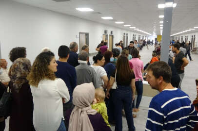 2 ayda tamamlanan Defne Devlet Hastanesi'nde hasta yoğunluğu