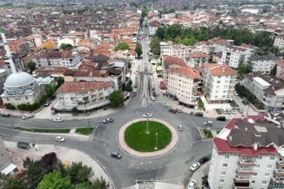 Bursa Büyükşehir Belediyesi ilçelerde yolları sağlıklaştırma çalışmalarına hız verdi