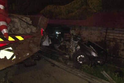 Alkollü sürücü makas atarken işçilerin arasına daldı! 3 ölü