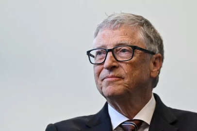Bill Gates'ten yapay zekayla ilgili çok konuşulacak açıklamalar: "Sonlarını getirebilir"