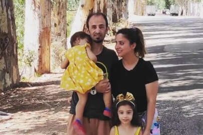 Karşı şeride geçen TIR, otomobili biçti! Bir aile yok oldu...