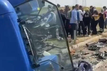 Diyarbakır'da otomobil ile traktör çarpıştı: 1'i ağır 3 yaralı
