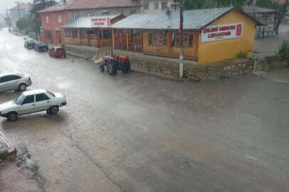 Kırıkkale'de dolu ve sağanak etkili oldu