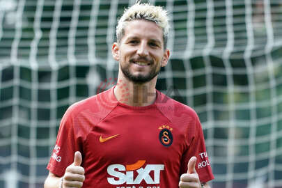 Dries Mertens 1 yıl daha Galatasaray'da