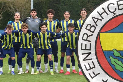 Fenerbahçe'de merakla beklenen isim belli oldu! Altyapı için Antalyaspor’da görev alan Sedat Karabük ile anlaşma sağlandı