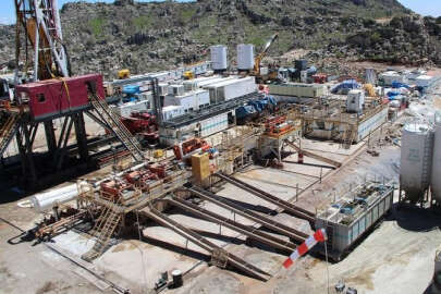 Gabar Dağı'ndan petrol fışkırıyor