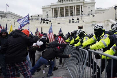 Kongre baskınındaki suçunu itiraf eden Oath Keepers üyesi Watkins, 8,5 yıl hapis cezası aldı