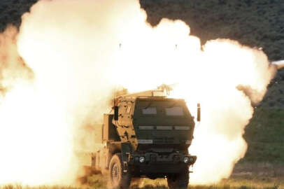 ABD HIMARS'ları Deyrizor'a gönderdi