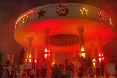 Türkiye'de Galatasaray'ın 23. şampiyonluğu kutlanıyor!