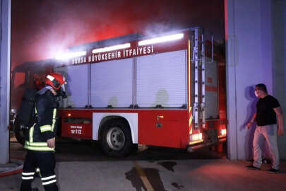 Bursa'da kauçuk fabrikasında yangın! Çok sayıda ekip sevk edildi