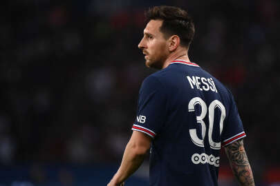 Lionel Messi'ye resmen PSG'ye veda etti