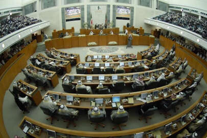 Kuveyt'te seçimler sonuçlandı: Meclise tek kadın vekil girdi