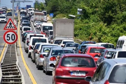 Bayram tatili sonrası dönüş trafiği! Yoğunluk başladı