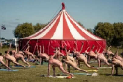 Yetuk sochli ayollar va ularning mushuklarining jinsiy aloqa fotosuratlari Mushuk kamming porno video