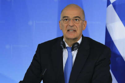 Nikos Dendias: Türkiye'ye zeytin dalı uzatmaya devam ediyoruz