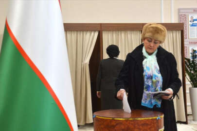 Özbekistan halkı sandık başında