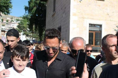 Hakan Çalhanoğlu’nun Bayburt ziyaretinde izdiham yaşandı