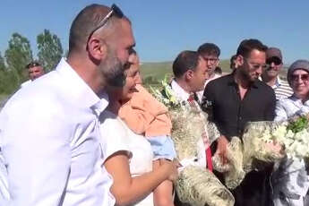 Hakan Çalhanoğlu'nun Bayburt ziyaretinde izdiham yaşandı!