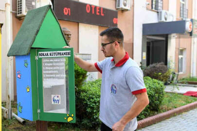 Mustafakemalpaşa Belediyesinden "Geri dönüşen sokak kütüphanesi" projesi